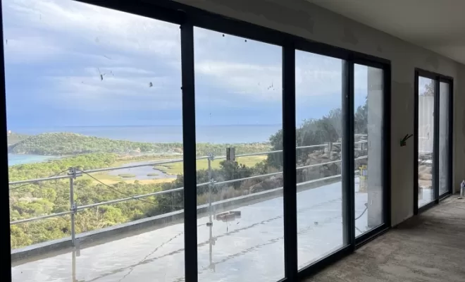 Menuiserie en aluminium [Chantier CORSE DIFFUSION-Construction neuve]